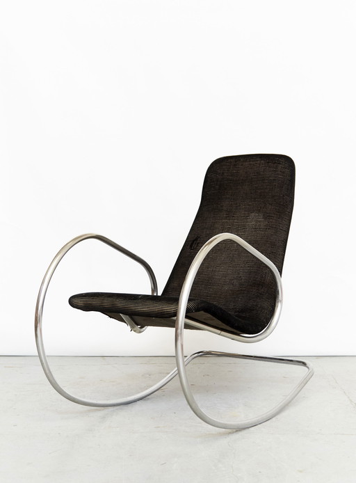 Sedia a dondolo S826 di Ulrich Böhme per Thonet