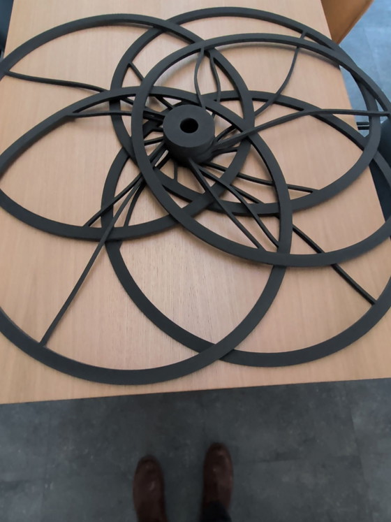 Ligne Roset Bloom Pendelleuchte. Durchmesser ca. 80 cm, Pendelleuchten, Andere, Kunststoff, Schwarz (Foto 5 von 5)