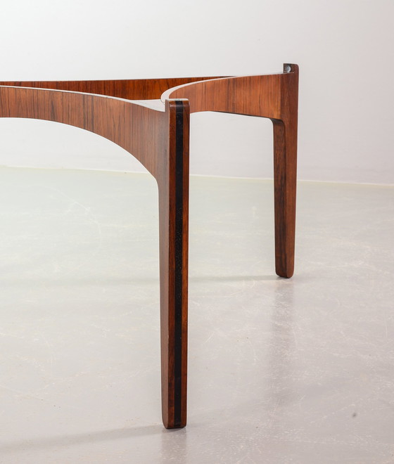 Image 1 of Table basse ronde en palissandre avec plateau en verre de Sven Ellekaer, modèle n°104 pour Christian Linneberg. Danemark, 1962