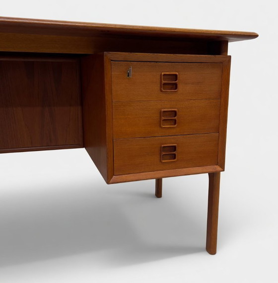 Image 1 of Scrivania direzionale in teak di Arne Vodder per Brouer, anni '60