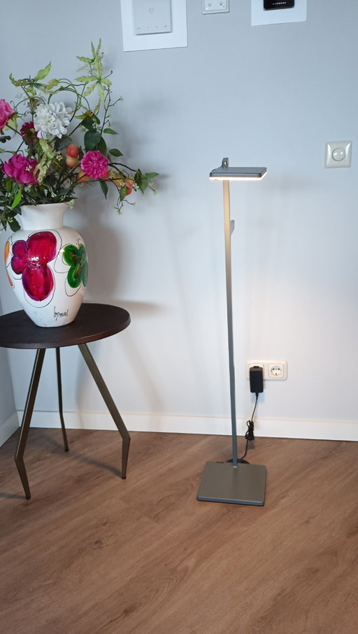 Lampadaire sans fil Roxanna Leggera