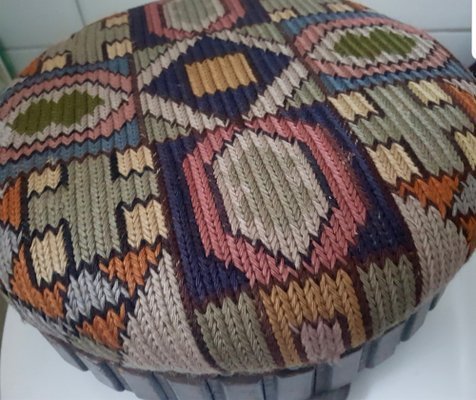 Pouf vintage en bois et laine