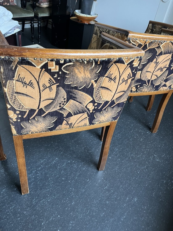 4 Art Deco 'Barrel' Armchairs (Side chairs) Dating From The Years 1920–1930. – Wood, Textile (photo 8 of 15)