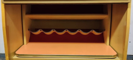Mobile bar in noce con lampada da terra, anni '50 – Vintage (photo 4 of 5)