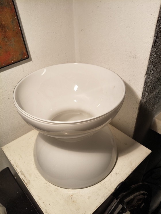 Image 1 of Vintage design modernist witte opaline glazen diabolo vaas Anne Nilsson voor Ikea 