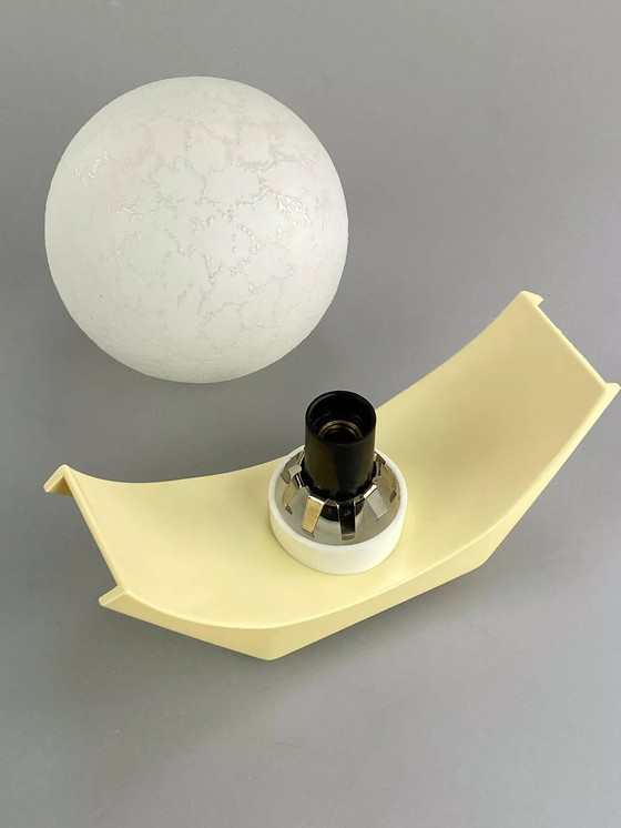 Image 1 of Lampada da parete anni '60 e '70, lampada a sfera, lampada, design spaziale anni '60 e '70
