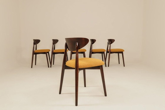 Image 1 of Ensemble de 6 chaises de salle à manger Ocra, tissu bouclè jaune, bois foncé