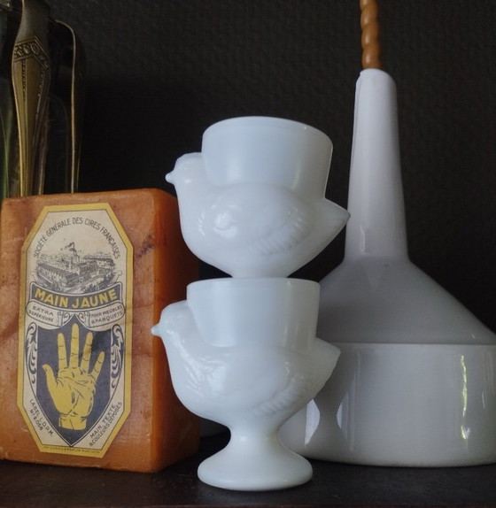 Image 1 of Portauova vintage a forma di pulcino in vetro e opalino