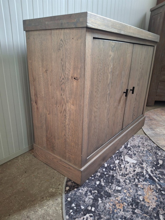 Image 1 of Buffet en chêne massif, armoire, neuf