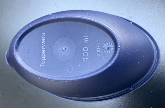 Image 1 of TUPPERWARE: Recipiente multiusos y dos cuencos para salsas