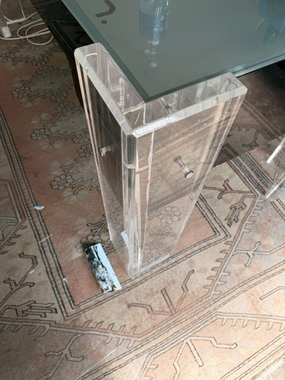 Image 1 of Plexiglas-Schreibtisch mit Glasplatte und Beleuchtung – Design der 90er Jahre