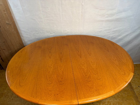 Vintage Skovby Extending Dining Table – Danish Teak – Scandinavian Design  A superb vintage Skovby extending (photo 4 of 13)