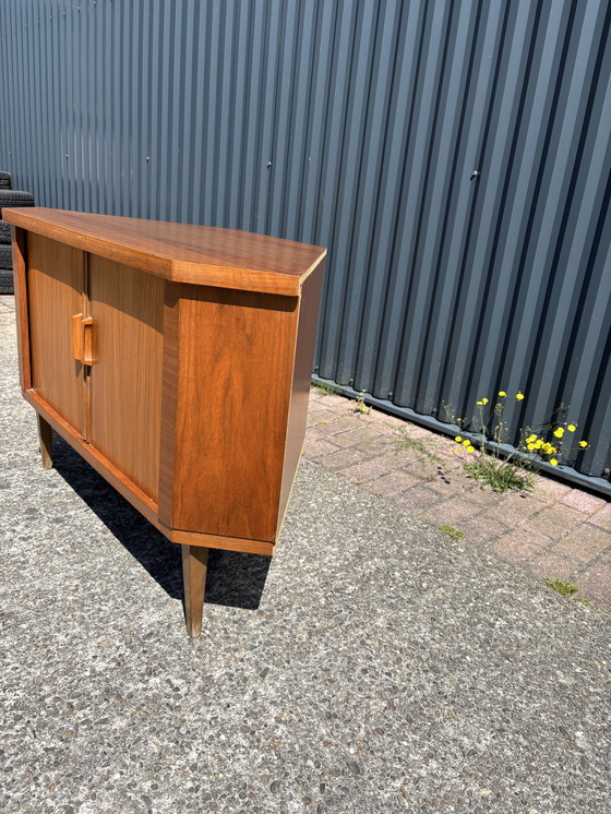 Image 1 of Vintage barkastje hoekkastje