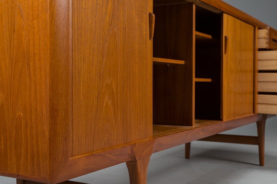Image 1 of Buffet en teck par Ib Kofod-Larsen pour Faarup Møbelfabrik, 1960s