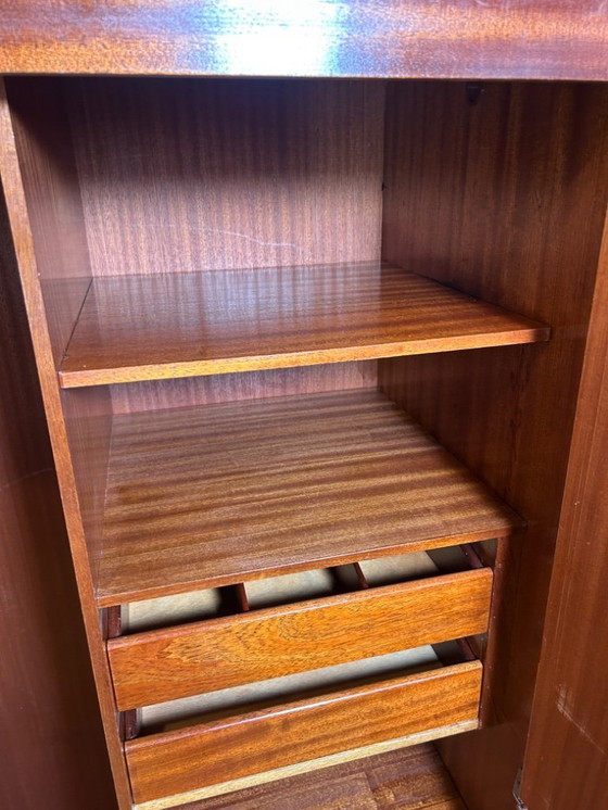 Image 1 of Armoire en teck vintage rétro du milieu du siècle par G Plan (E. Gomme) – Gamme Librenza, années 1950 Un exemple étonnant et rar