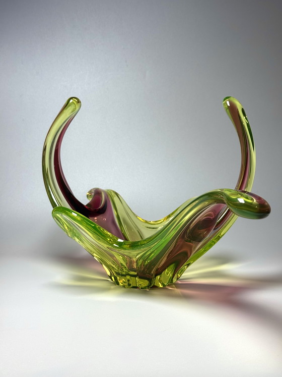 Image 1 of Grande centrotavola in vetro di Murano all'uranio di Seguso, Italia, anni '50-'60 — 50 cm