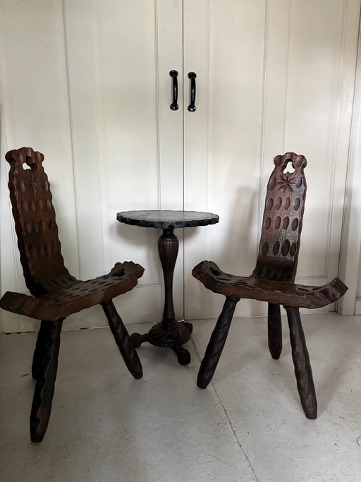 Conjunto de trípode español brutalista vintage – década de 1960 (2 sillas + mesa)
