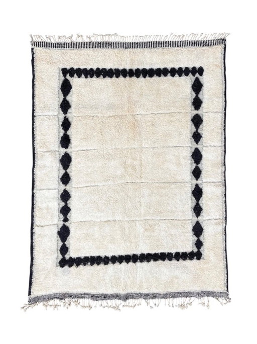 Luxurious Moroccan Berber Wool Rug 210x290 cm – White and Black berber Rug 