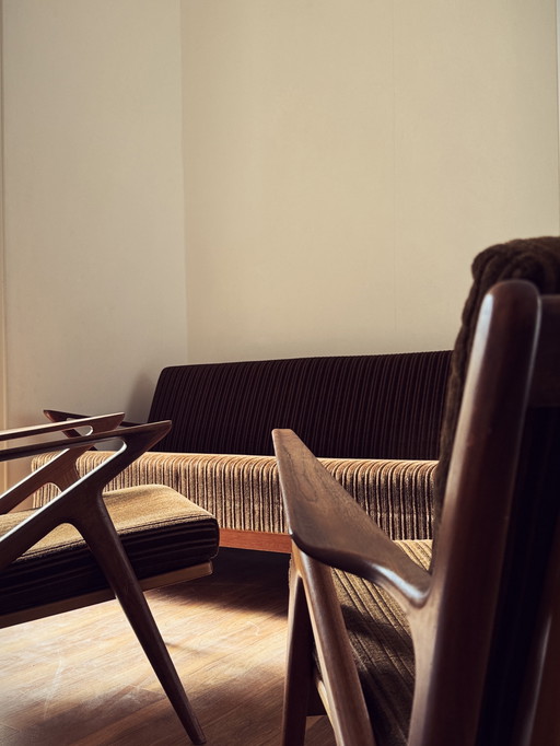 Rare & Iconic Ensemble by Poul Jensen for Selig: Two Lounge Chairs & One Sofa Bed from the “Z Chair” Collection