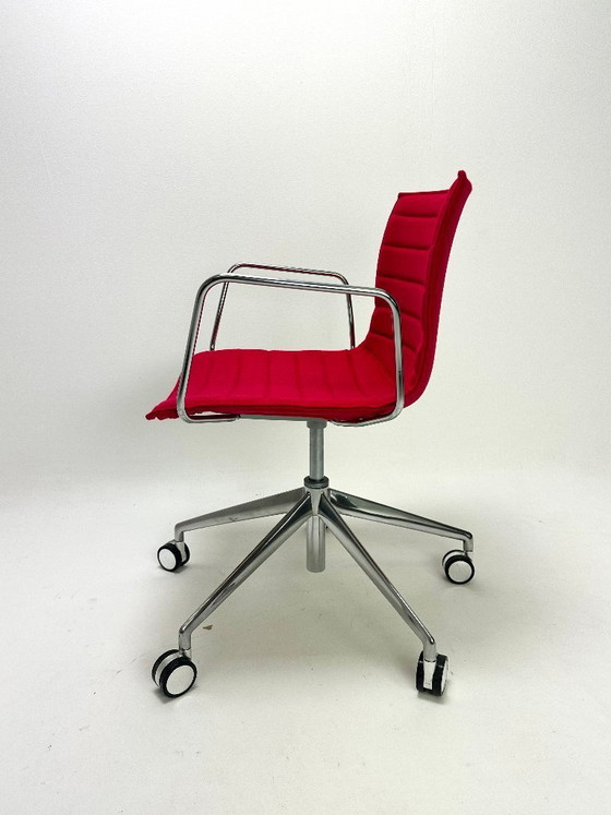Image 1 of Silla de diseño Arper Catifa 46