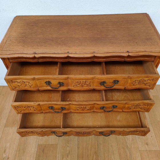 Vintage Queen Ann Chest of drawers – Wood (photo 3 of 12)
