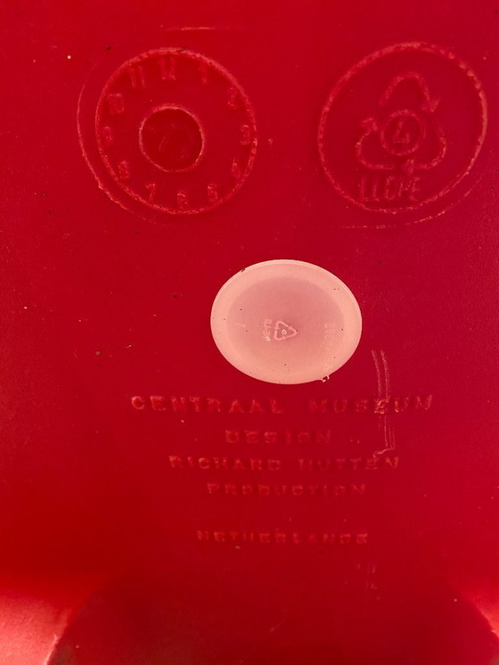 Image 1 of Richard Hutten Centraal Museum rood