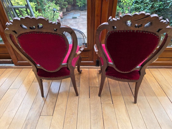 Due sedie antiche con rivestimento rosso, Sedie da camera, Legno, Tessile, Klassiek (foto 2 di 9)