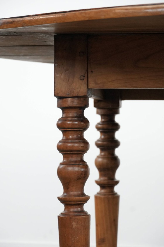 Image 1 of Antico tavolo da pranzo inglese con orecchie pendenti in noce