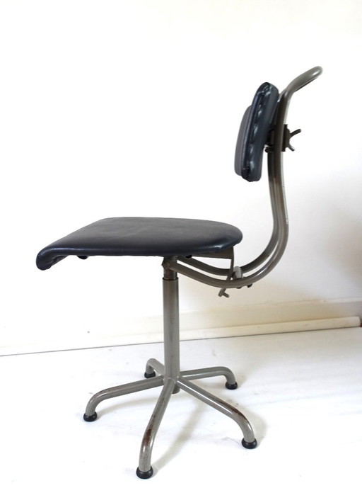 Scrivania/sedia da lavoro dei fratelli De Wit Schiedam, anni '50, Toon De Wit – bureaustoelen, Metal, Skai (photo 2 of 19)