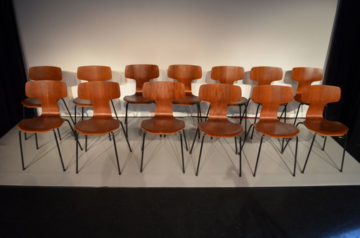 Sedia Hammer di Arne Jacobsen '3103'