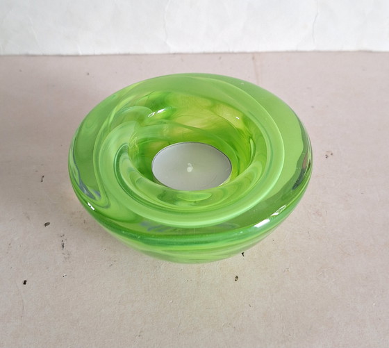 Image 1 of Bougeoir en cristal de l'atoll de Kosta Boda. Citron vert. Conçu par Anna Ehrner.