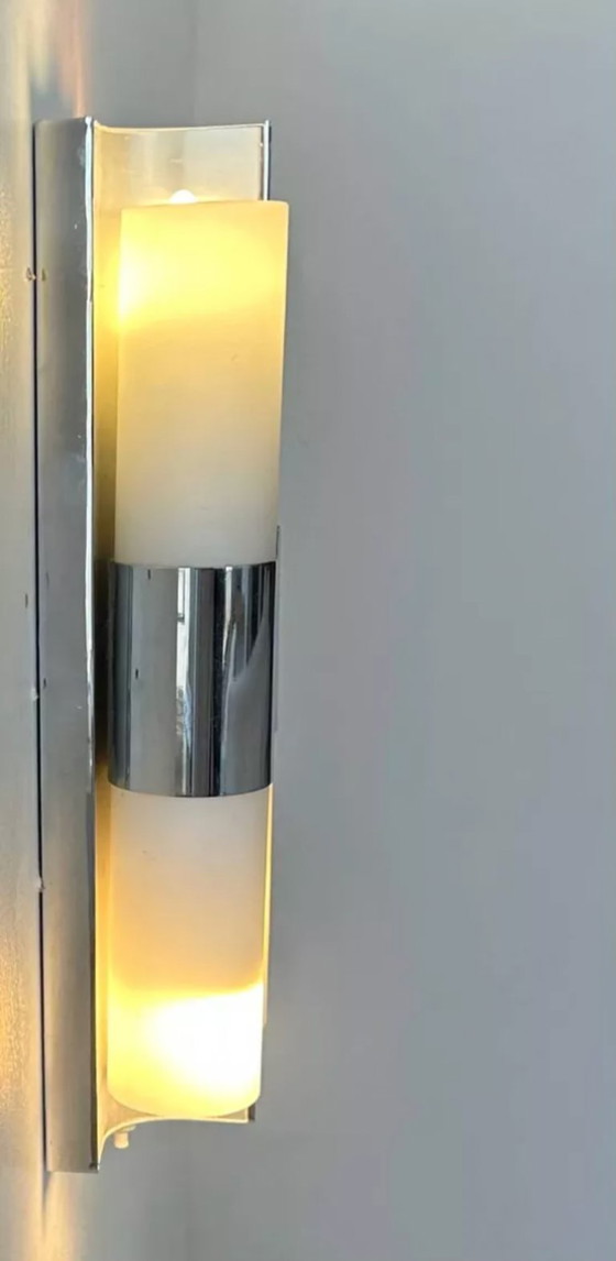 Image 1 of Applique vintage métal chromé et opaline, Allemagne 1960