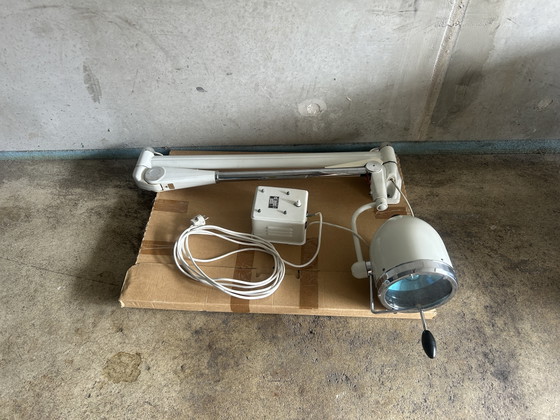 Originele vintage Hanau operatiekamerlamp / wandlamp (jaren 1950/60) – Original Hanau, Wandlampen, Glass (photo 4 of 7)