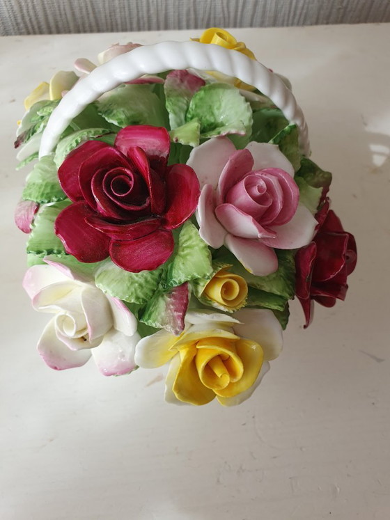 Image 1 of Royal Doulton Porzellan-Blumenkorb – 17 x 13 x 11 cm
