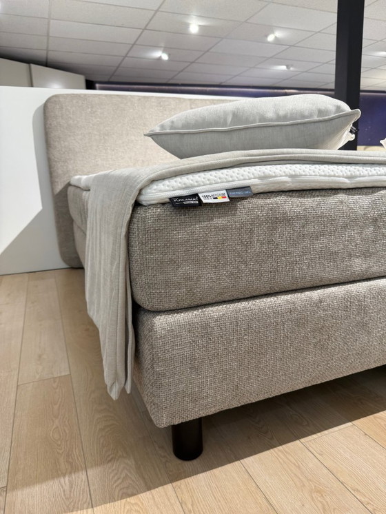 Image 1 of Kreamat Jabbi Boxspring