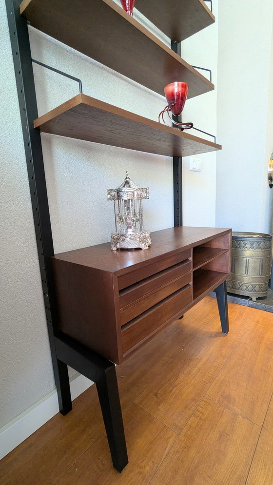 Image 1 of Perchero mural Poul Cadovius