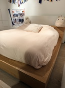 Ethnicraft bed in massief eik