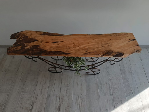 Plum Haven – The Essence of Timeless Craft
