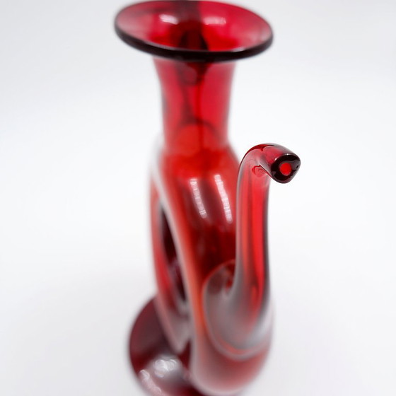 Image 1 of Caraffa vintage in vetro soffiato rosso "Anneau"
