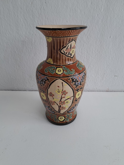 Chinese style vase
