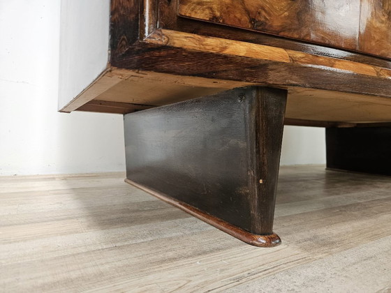Image 1 of Toscaanse art deco commode uit de jaren 1940 van wortelnotenhout.