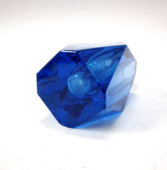 Image 1 of Vaso vintage in vetro blu sfaccettato