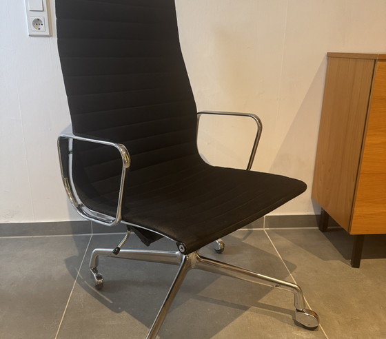 Silla de aluminio Vitra Herman Miller Eames EA119 – Sillas de oficina, Textile, Aluminium (photo 7 of 7)