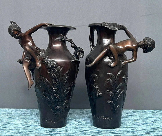 Een paar art nouveau vazen ​​van massief brons. – Bronze (photo 7 of 7)