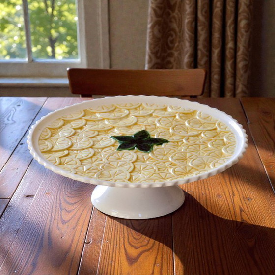 Image 1 of Grote vintage taartstandaard/taartschaal in de vorm van een citroen