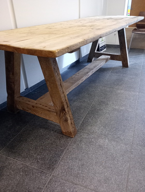 Image 1 of Industriële massieve houten eettafel 