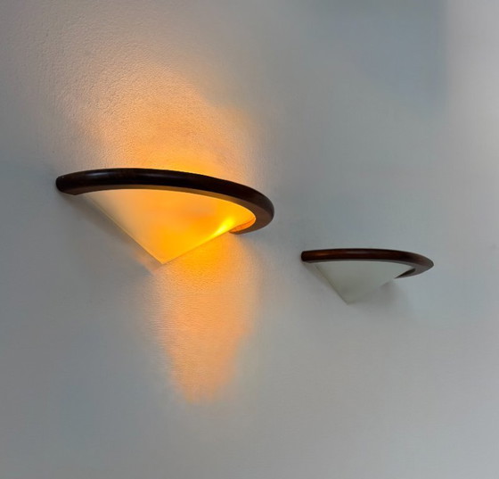 Image 1 of Coppia di applique vintage, legno e vetro smerigliato, Francia, 1970