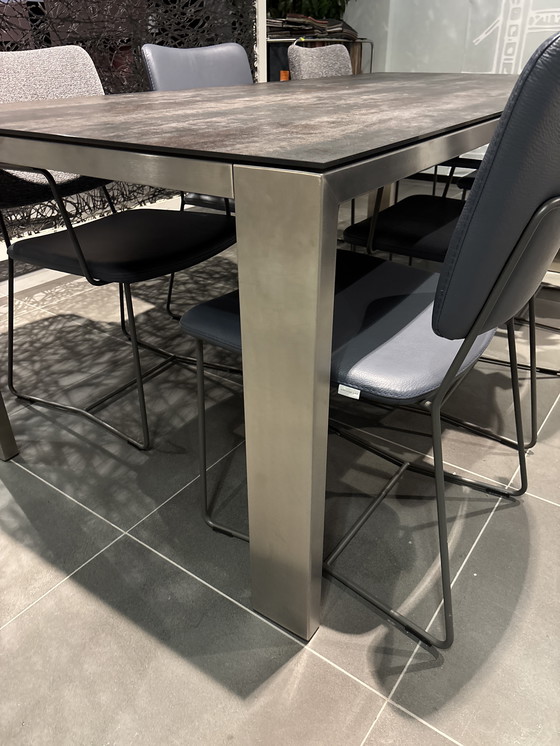 Image 1 of Bert Plantagie eetkamertafel 