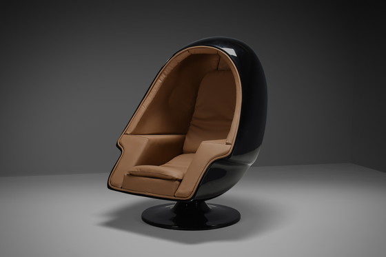 Image 1 of Poltrona a uovo stereo originale Lee West &#39;Alpha&#39; degli anni &#39;70, in fibra di vetro nera e pelle