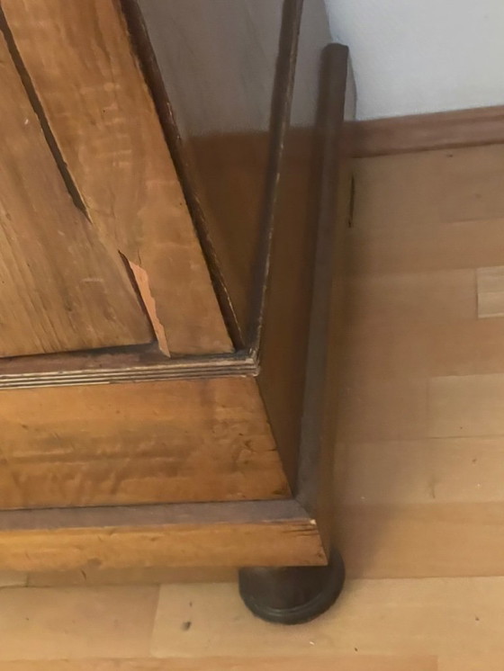 Image 1 of Harmonious Art Nouveau cabinet